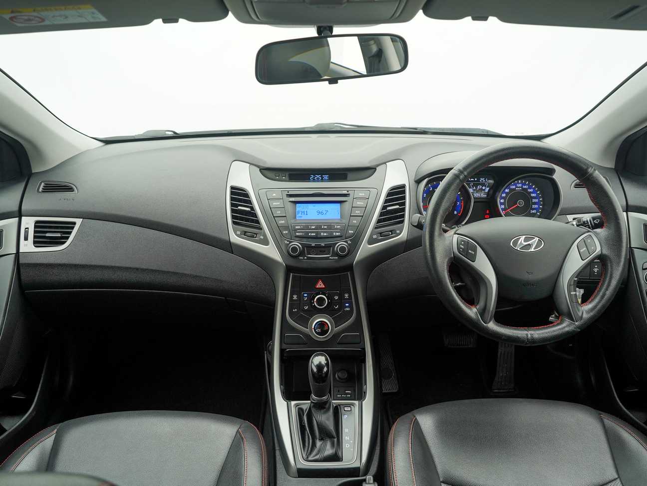 Buy used 2015 Hyundai Elantra no variant 1.6 ??? Carsome.my