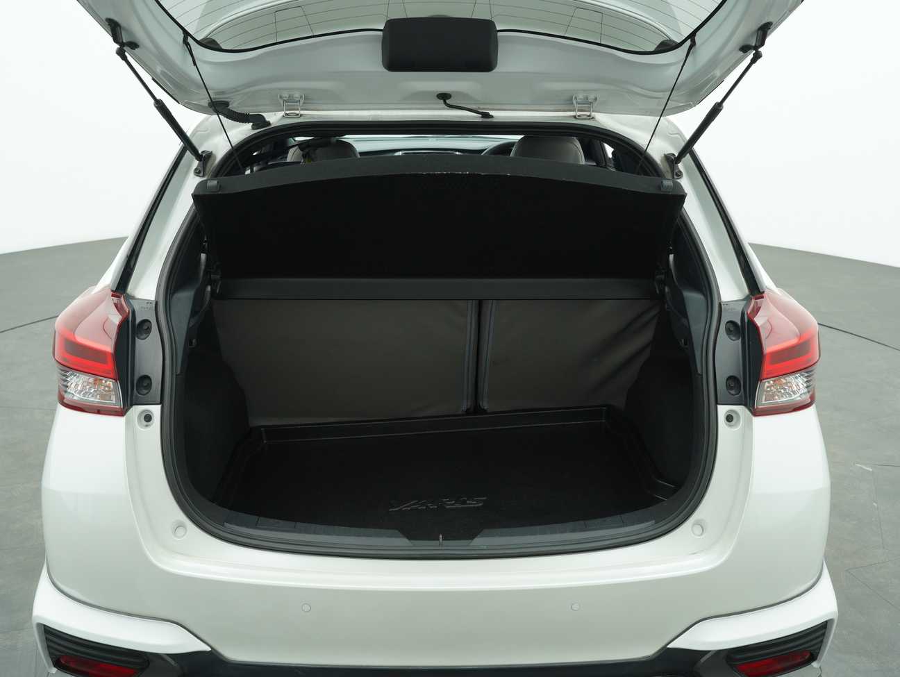 used 2022 Toyota Yaris E 1.5