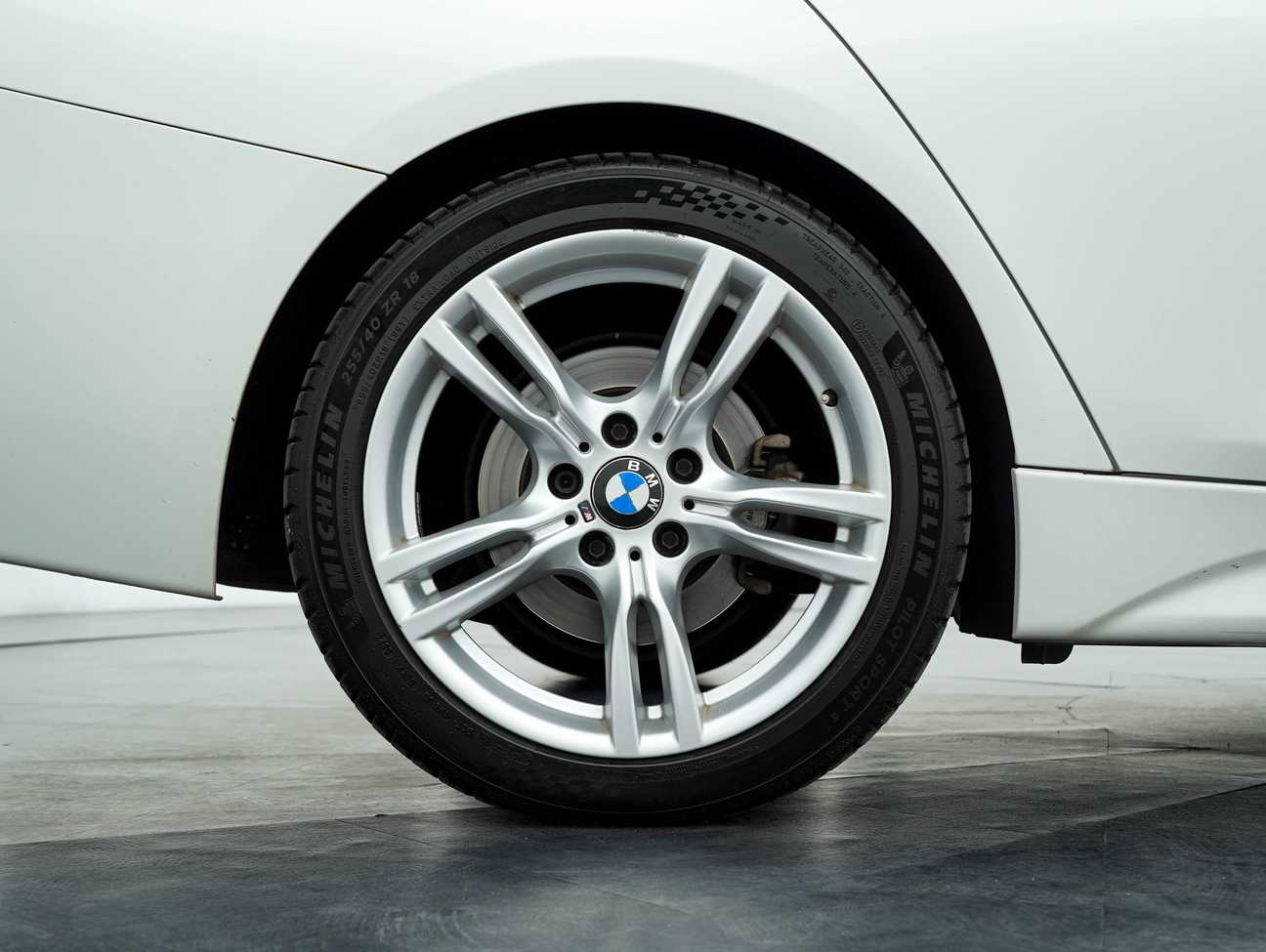 terpakai 2015 BMW 320i M Sport 2.0