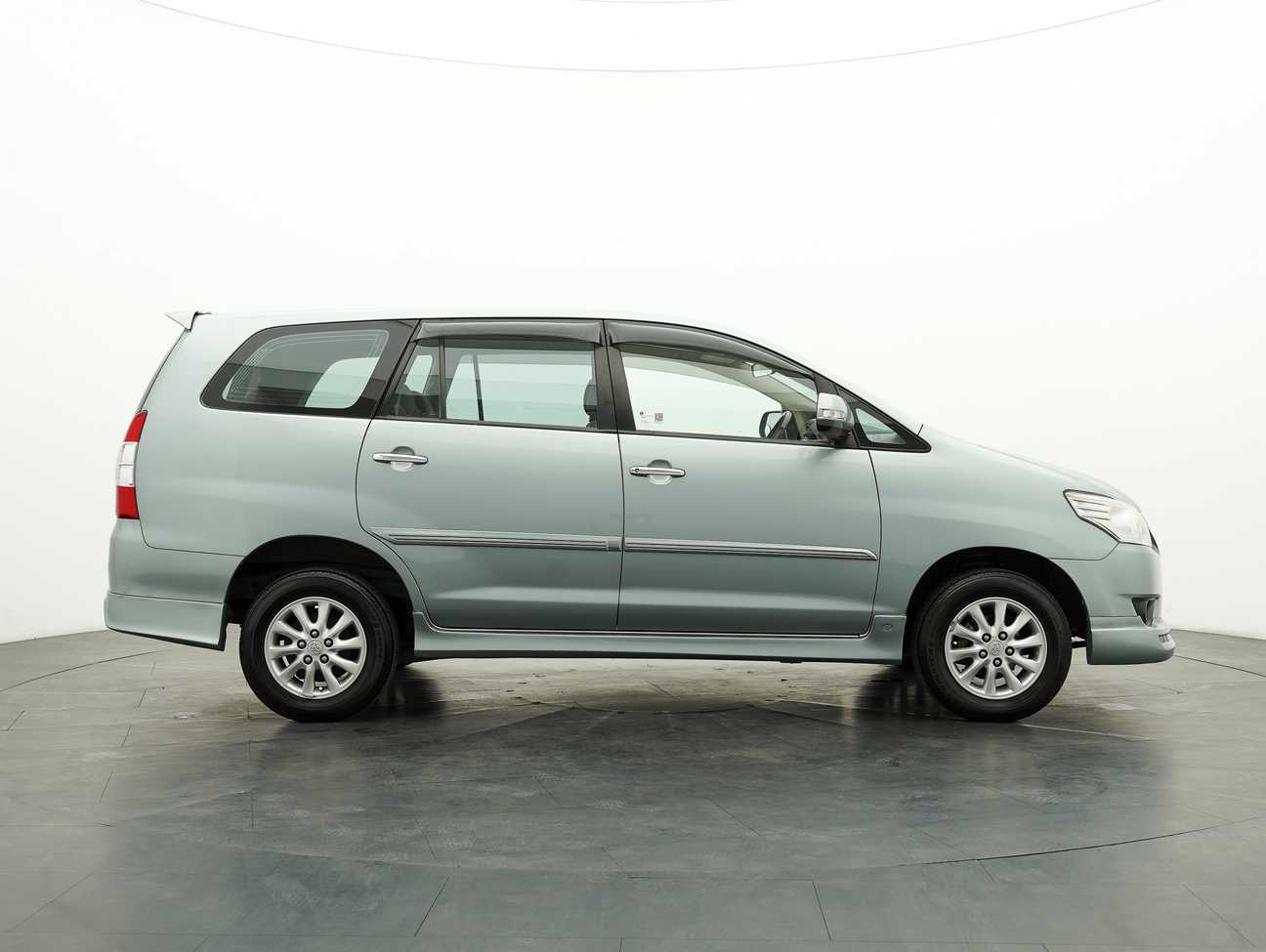used 2013 Toyota Innova G 2.0