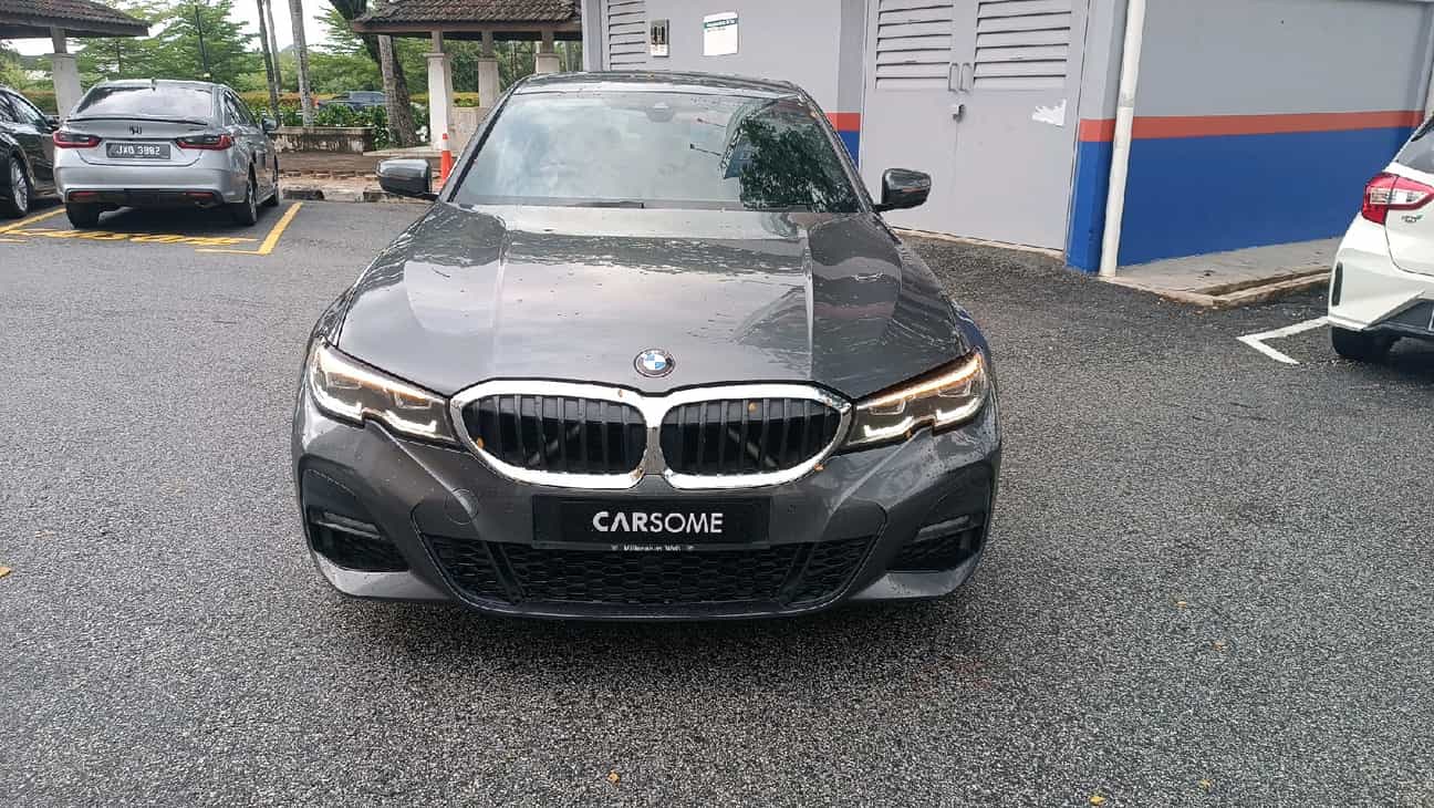 terpakai 2021 BMW 330i M Sport 2.0