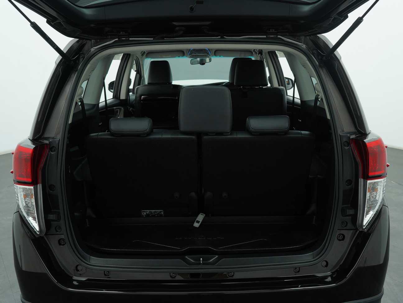 used 2021 Toyota Innova X 2.0