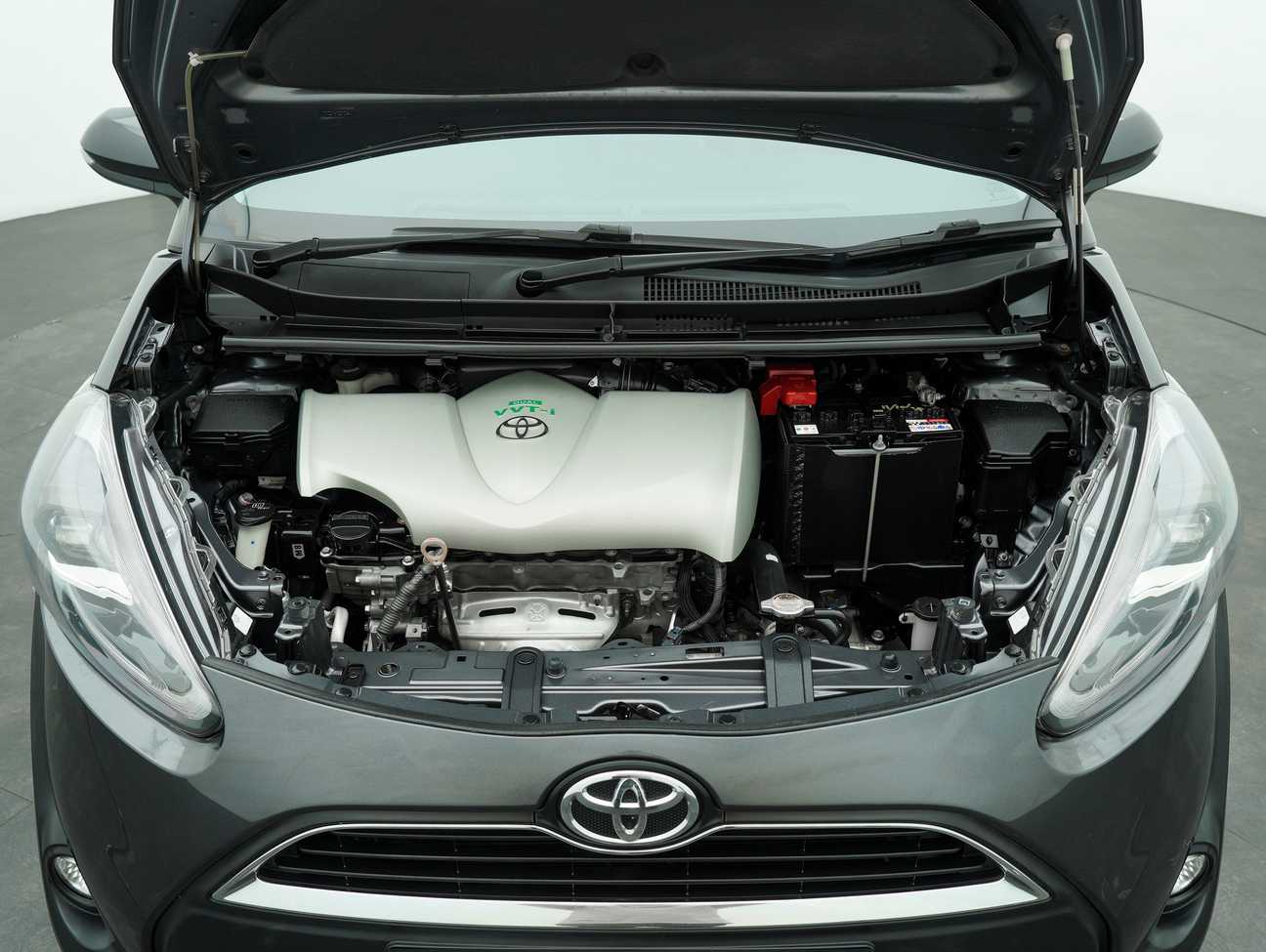 used 2018 Toyota Sienta V 1.5