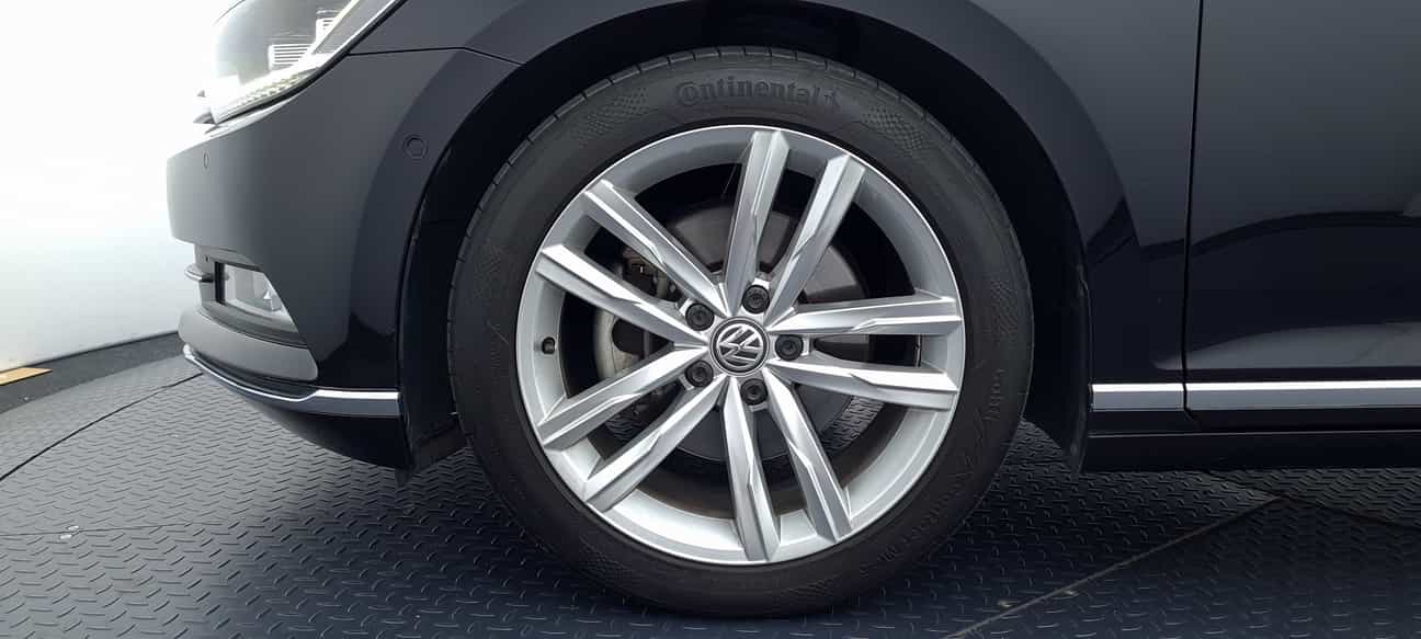 used 2019 Volkswagen PASSAT  2.0