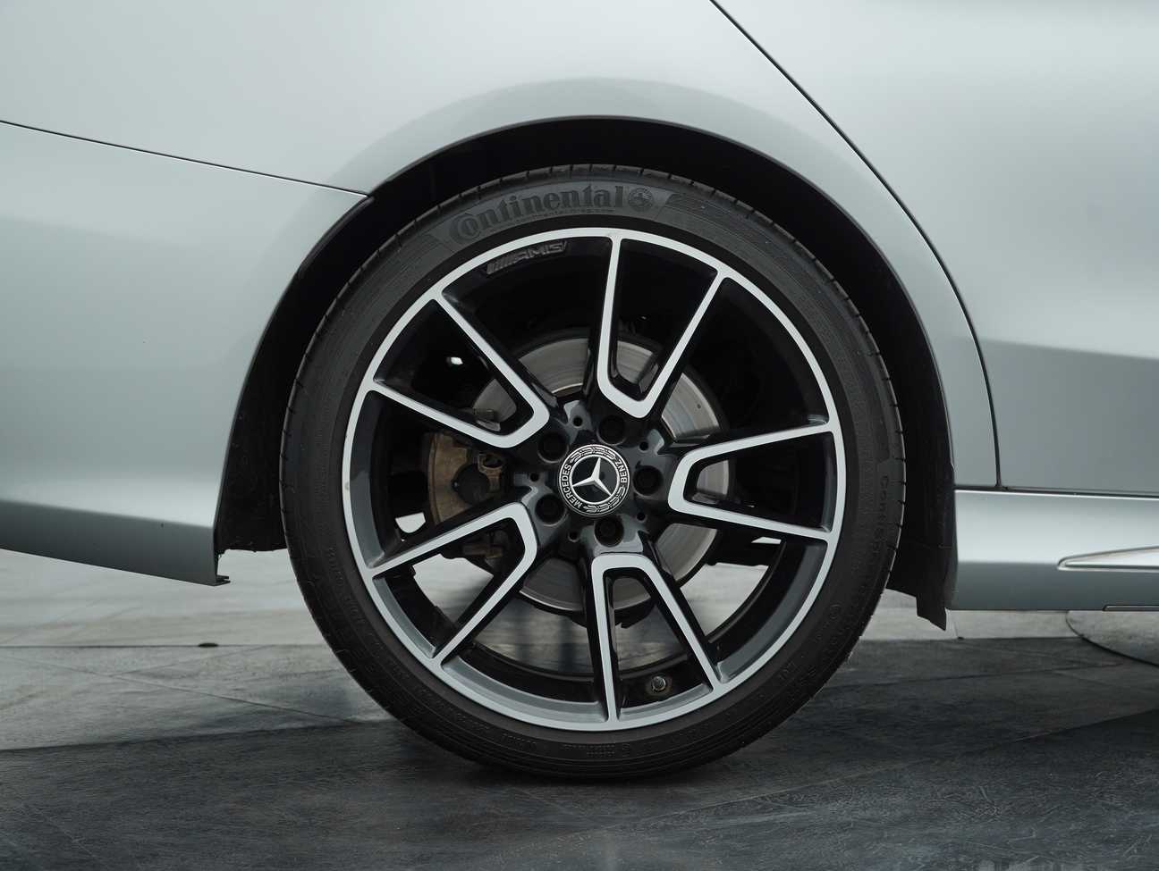 terpakai 2020 Mercedes-Benz C300 AMG Line 2.0