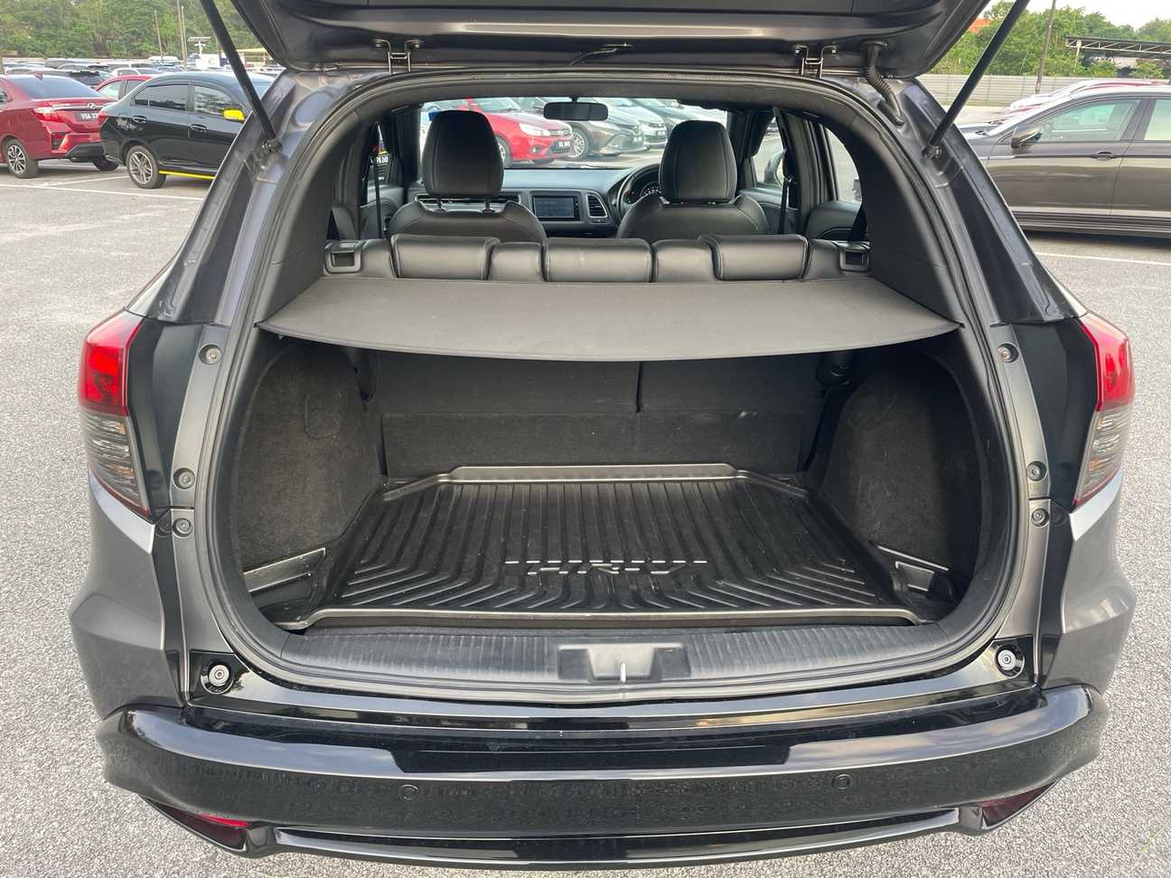 terpakai 2020 Honda HR-V RS 1.8