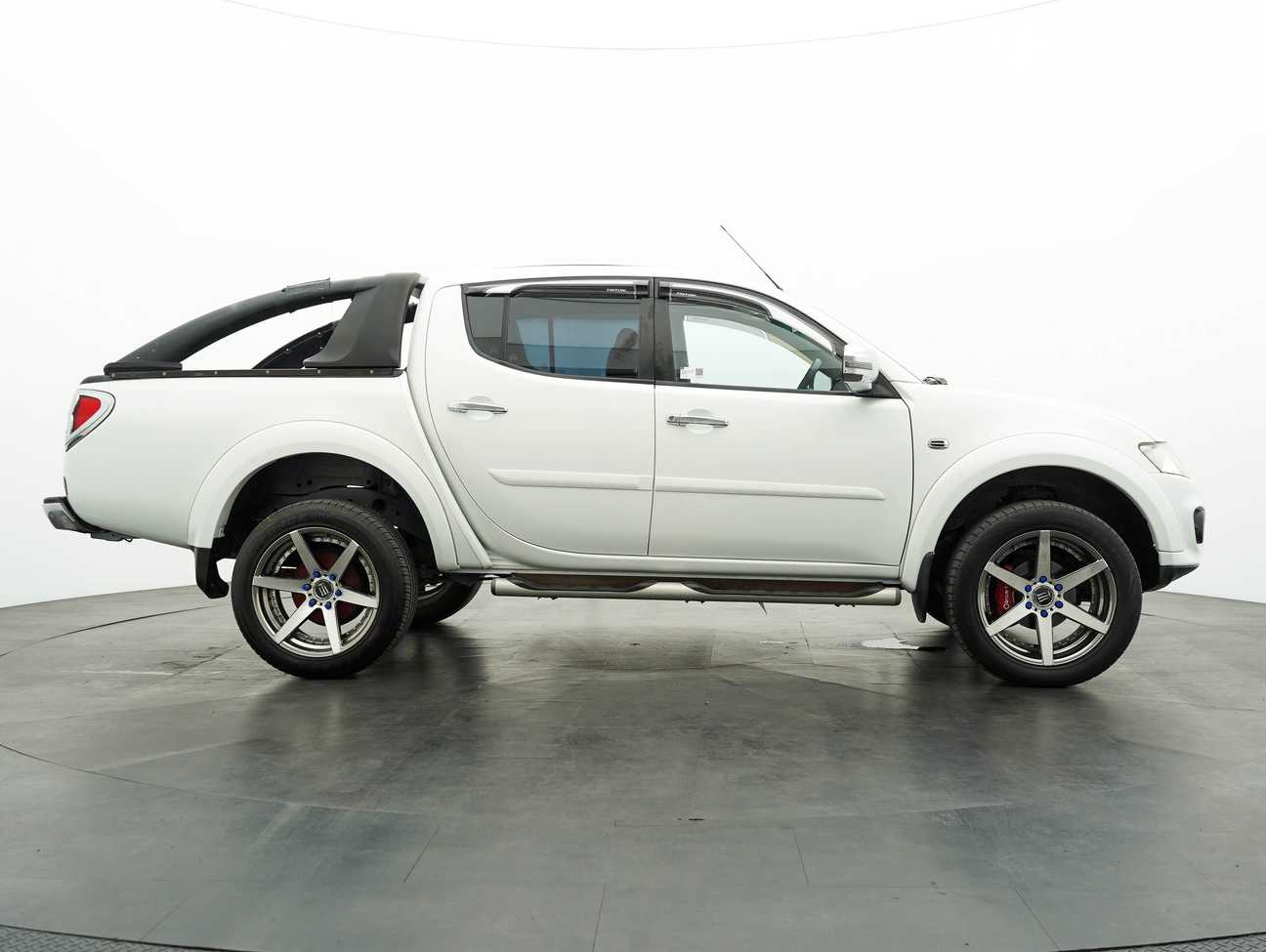used 2014 Mitsubishi TRITON L200 4WD VGT 2.5