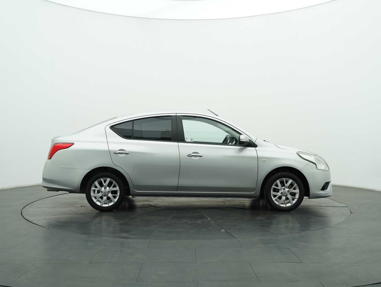 used 2015 Nissan Almera VL 1.5