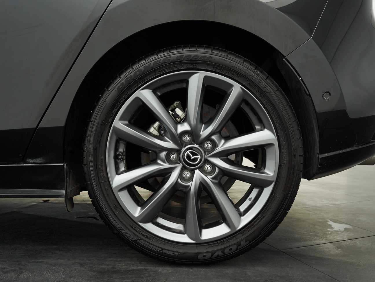 terpakai 2020 Mazda 3 SKYACTIV-G High Plus 2.0