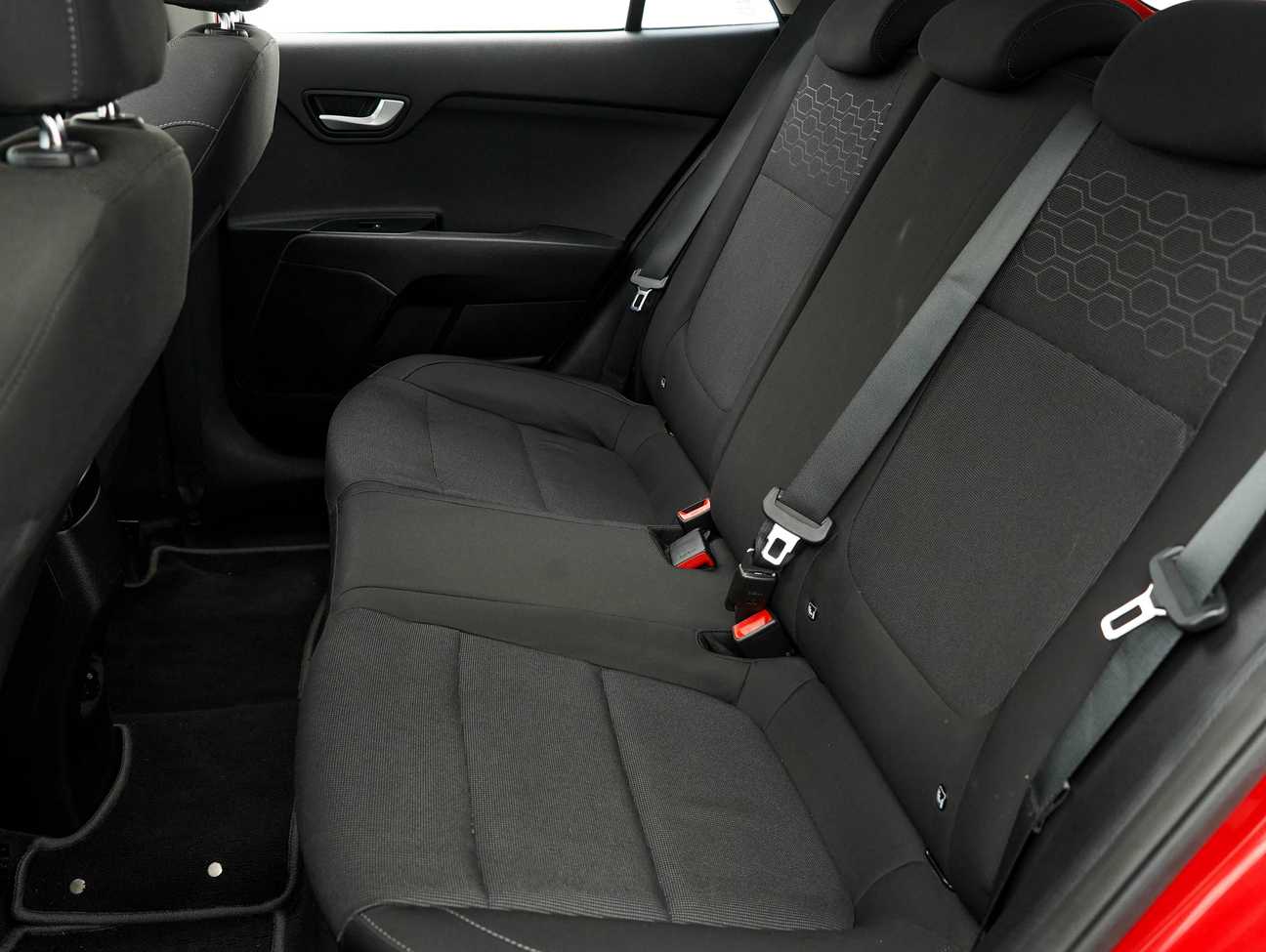 terpakai 2018 Kia Rio EX 1.4