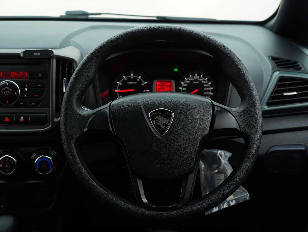 terpakai 2015 Proton Iriz Standard 1.3