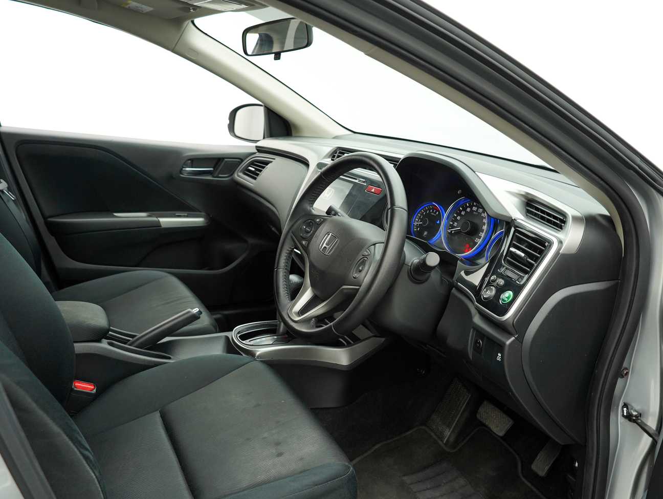 used 2015 Honda City V 1.5