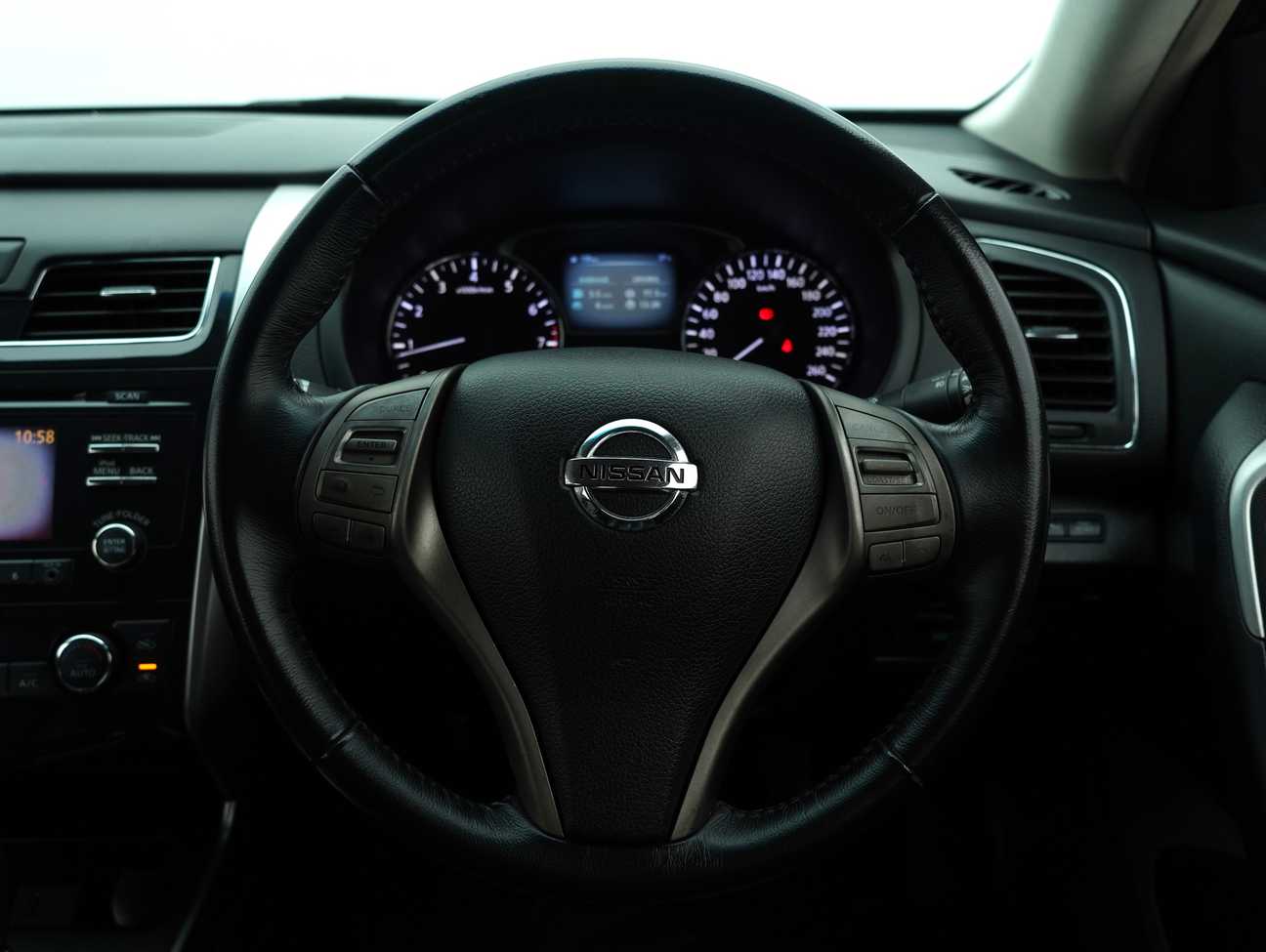 used 2014 Nissan Teana XL 2.0