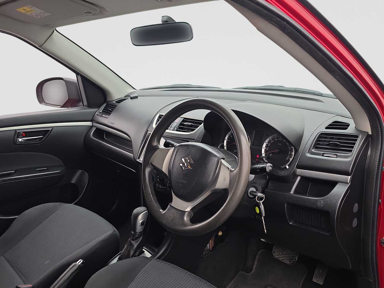 terpakai 2015 Suzuki Swift GLX 1.4