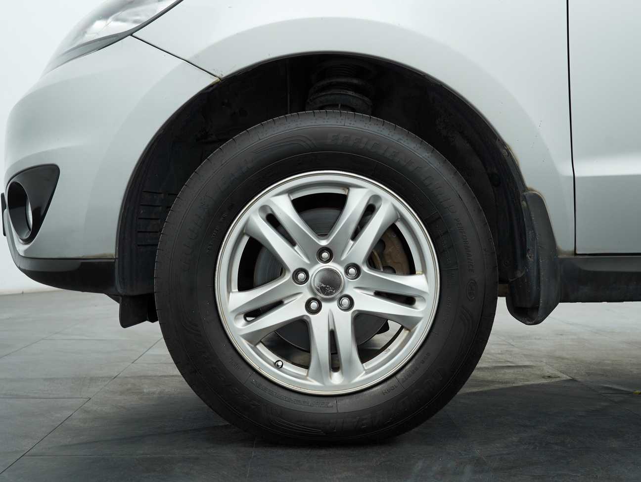 terpakai 2013 Inokom Santa Fe Elegance 2.2