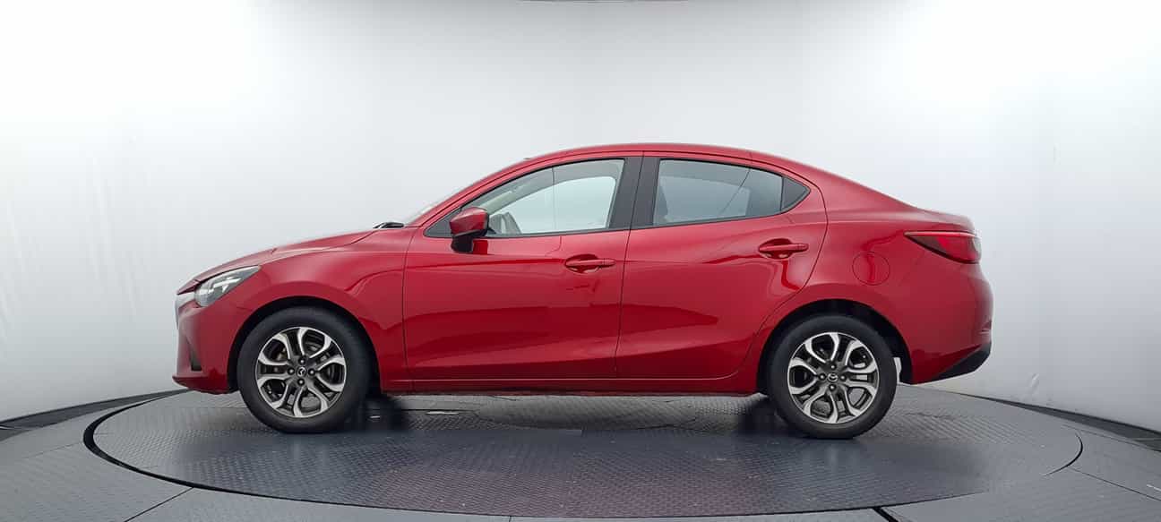 terpakai 2015 Mazda 2 SEDAN SKYACTIV-G 1.5
