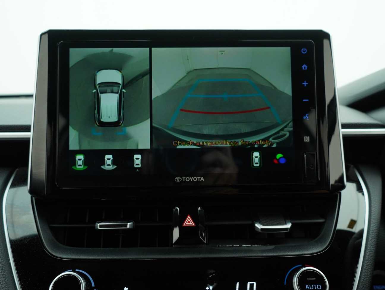 terpakai 2022 Toyota Corolla Cross V 1.8