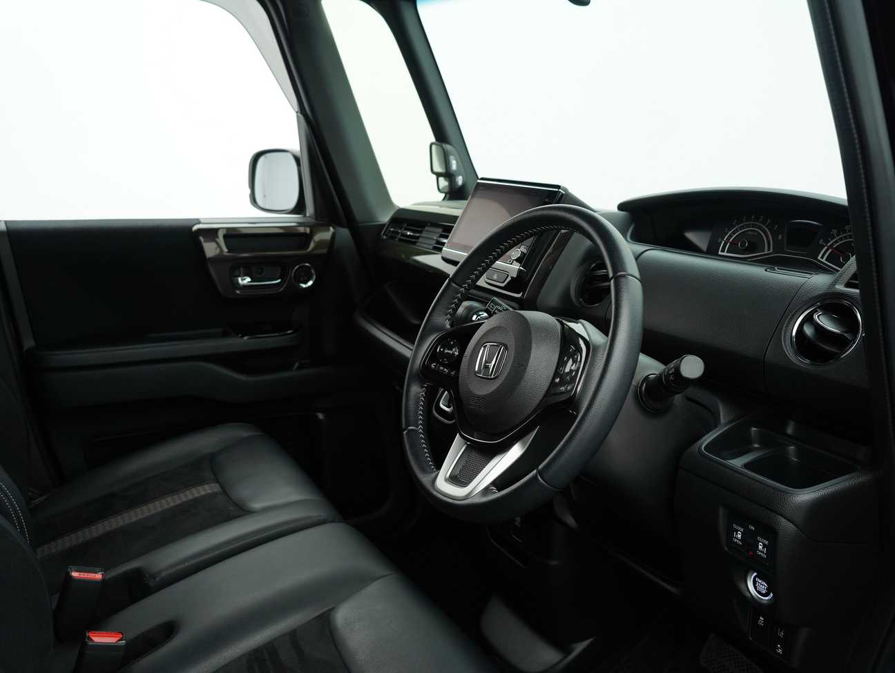 terpakai 2020 Honda N-Box Custom G L 0.7