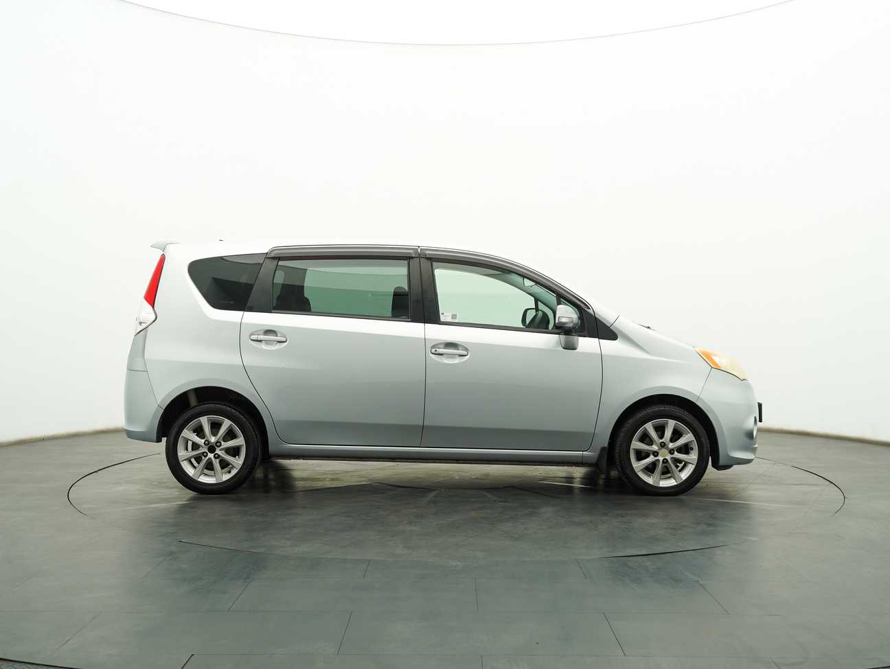 used 2011 Perodua Alza EZi 1.5