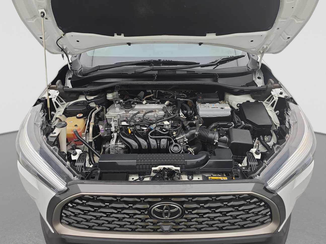 used 2021 Toyota Corolla Cross V 1.8