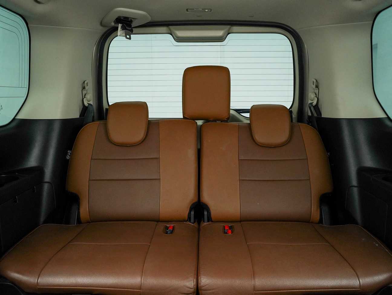 terpakai 2021 Nissan Serena S-Hybrid High-Way Star Two-Tone Color 2.0