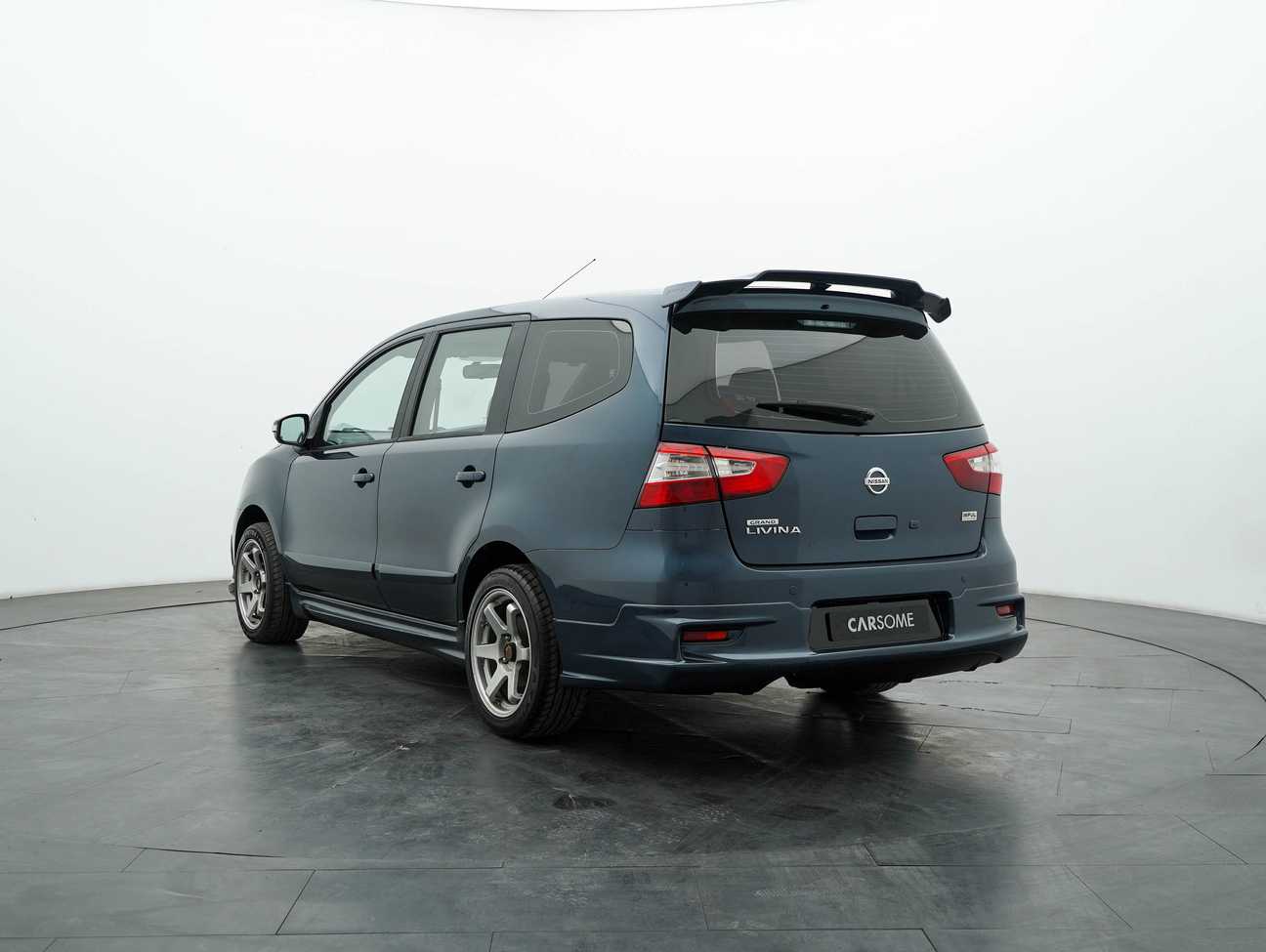 terpakai 2015 Nissan Grand Livina Comfort 1.8