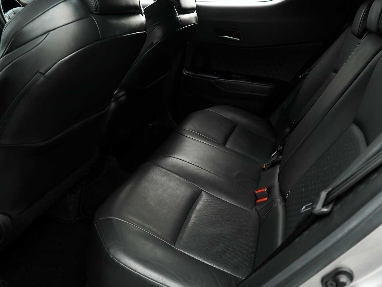 used 2018 Toyota C-HR  1.8