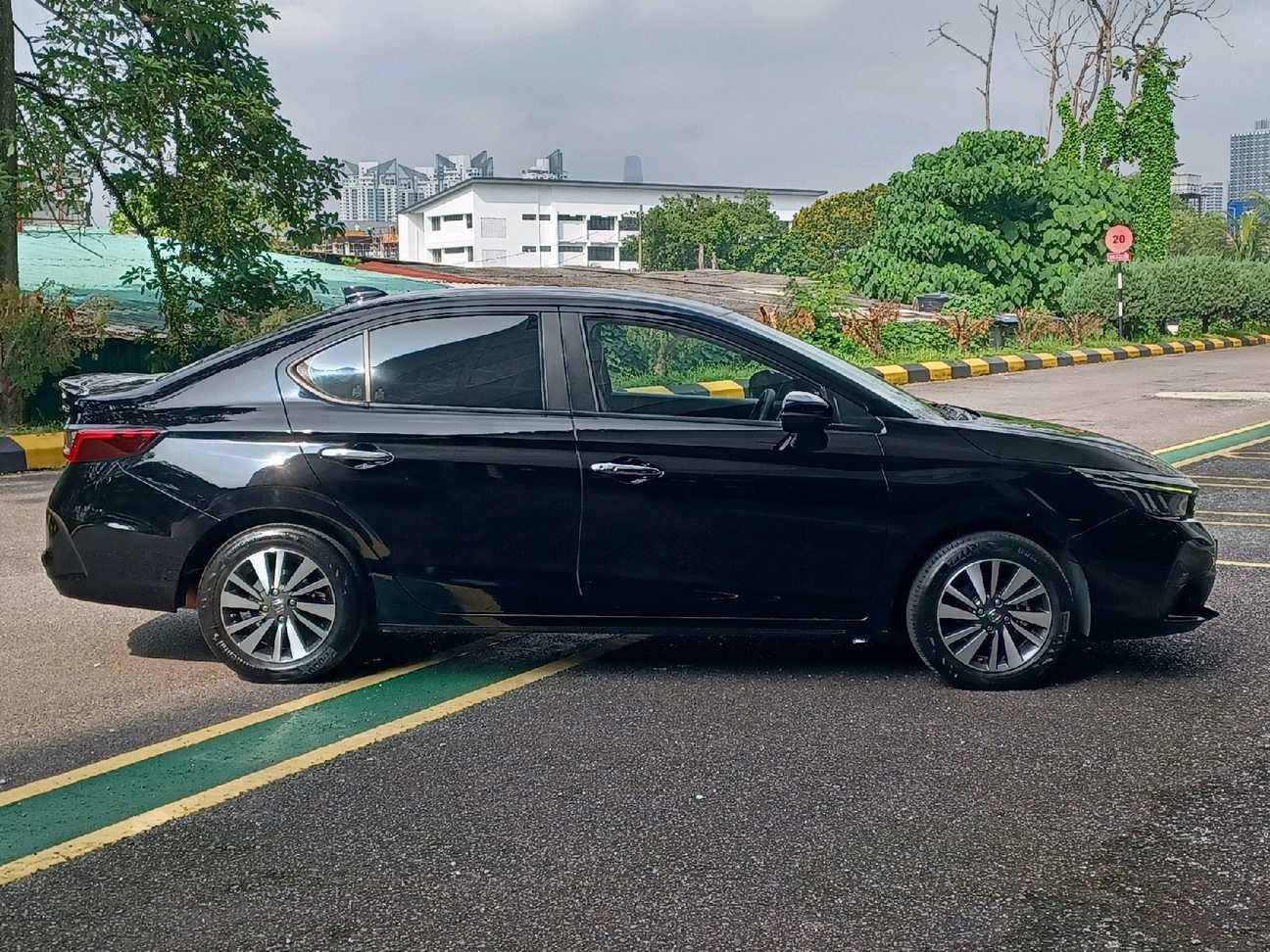 terpakai 2023 Honda City E 1.5