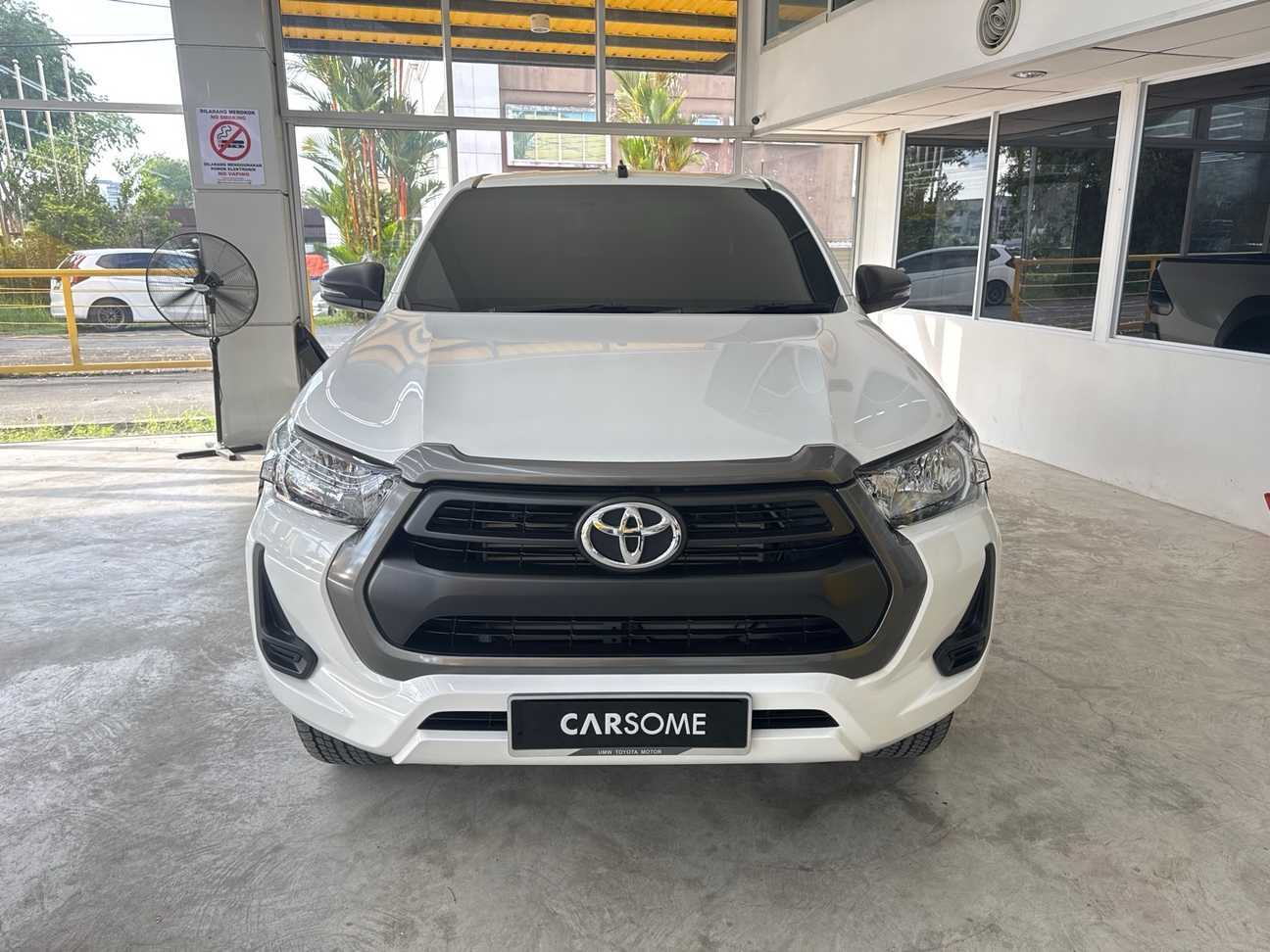 used 2023 Toyota Hilux E Dual Cab 2.4