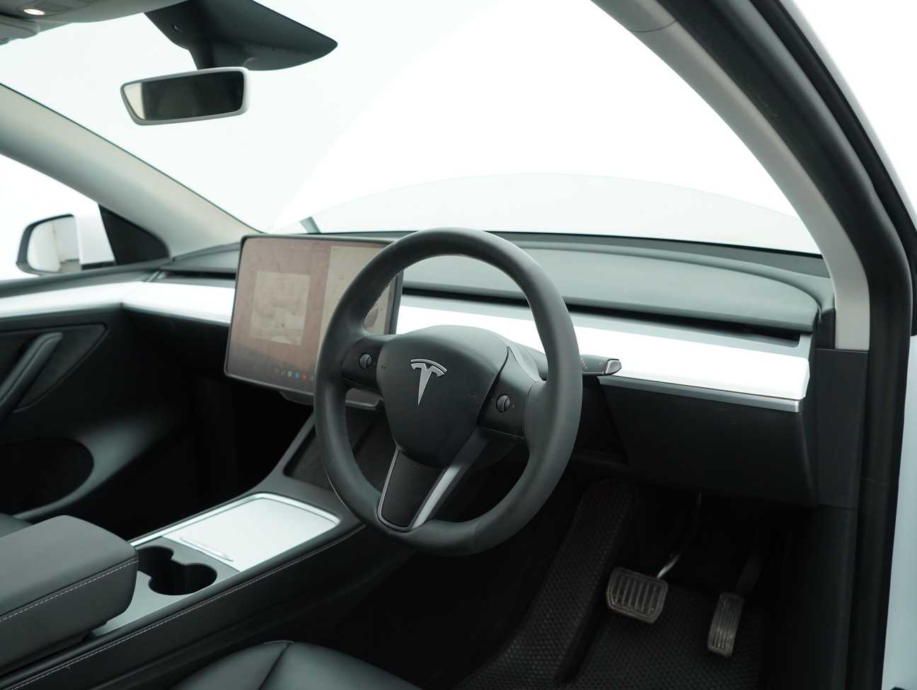 used 2024 Tesla Model Y Standard Range 