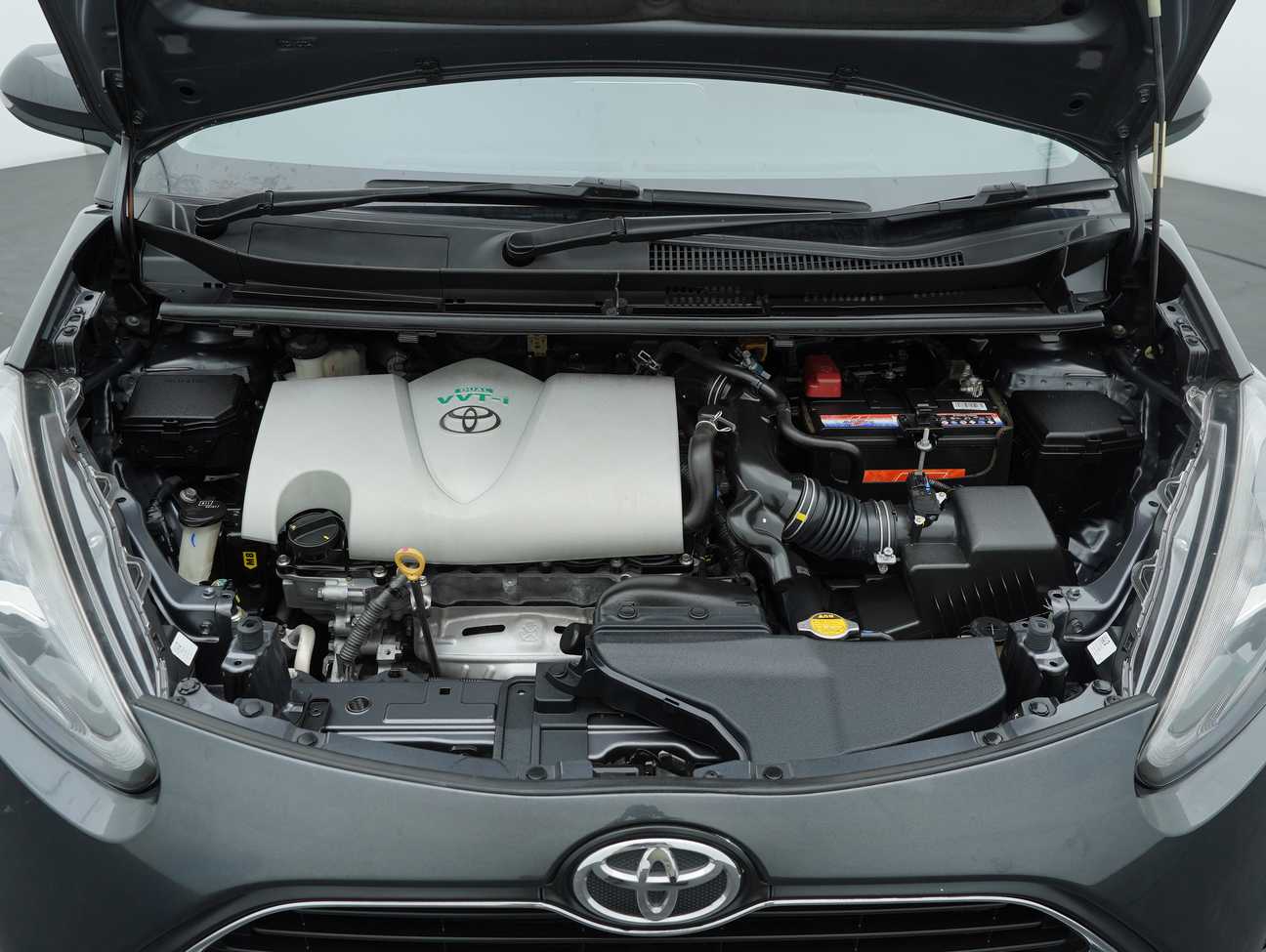 terpakai 2018 Toyota Sienta V 1.5