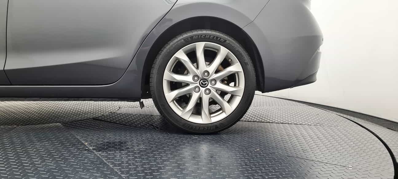 terpakai 2014 Mazda 3 SEDAN SKYACTIV-G (CBU) 2.0