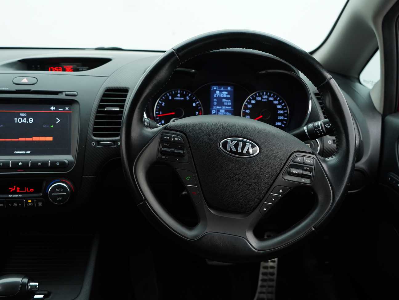 terpakai 2014 Kia Cerato  1.6