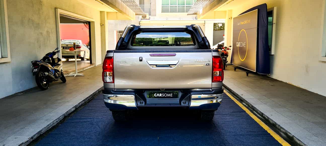 used 2017 Toyota HILUX DOUBLE CAB G 4X4 2.4