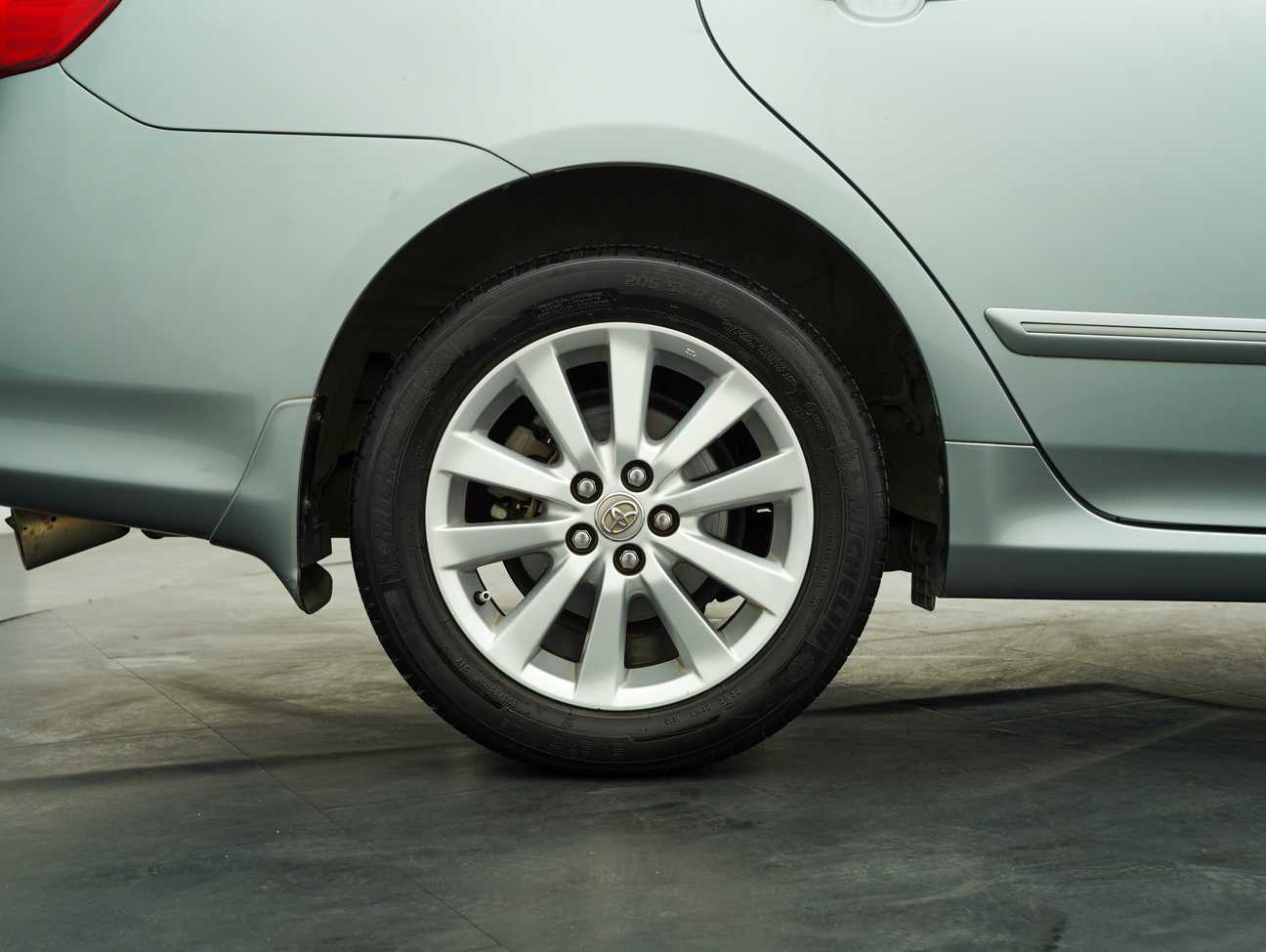 used 2010 Toyota Corolla Altis G 1.8