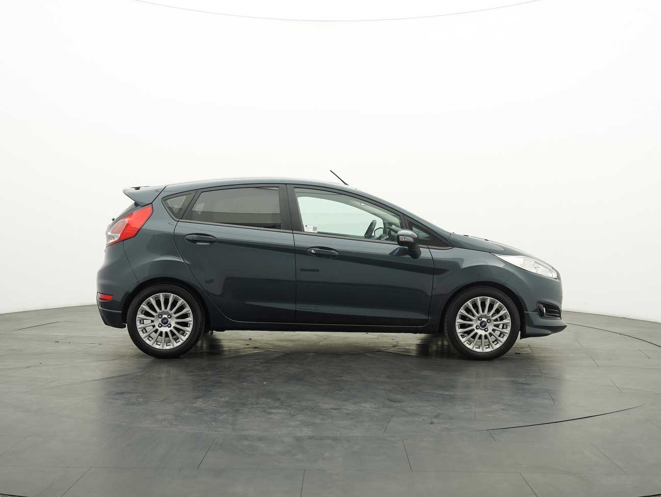 terpakai 2015 Ford Fiesta Sport 1.5