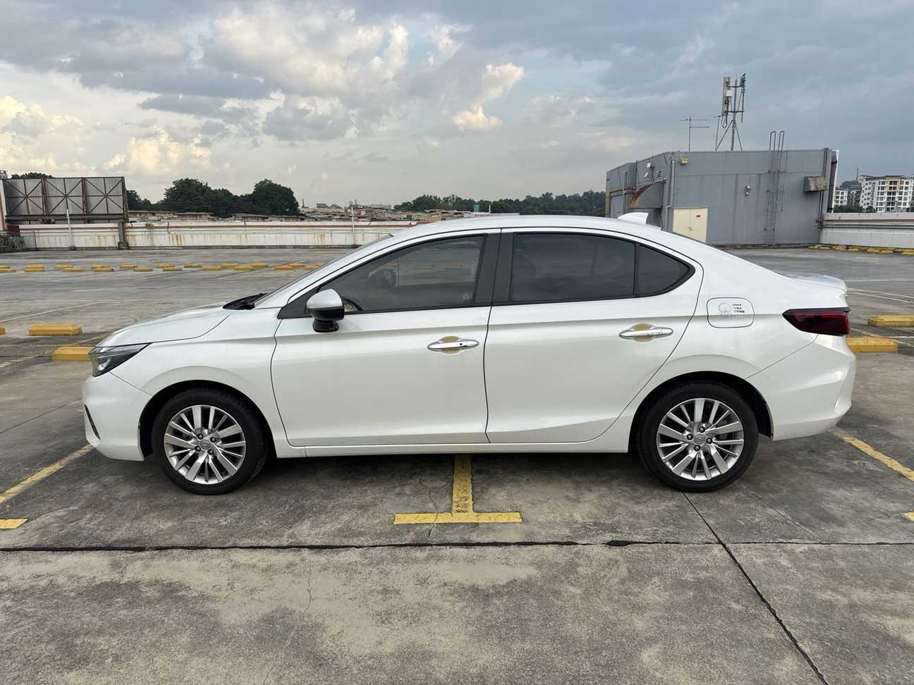 used 2022 Honda City V 1.5