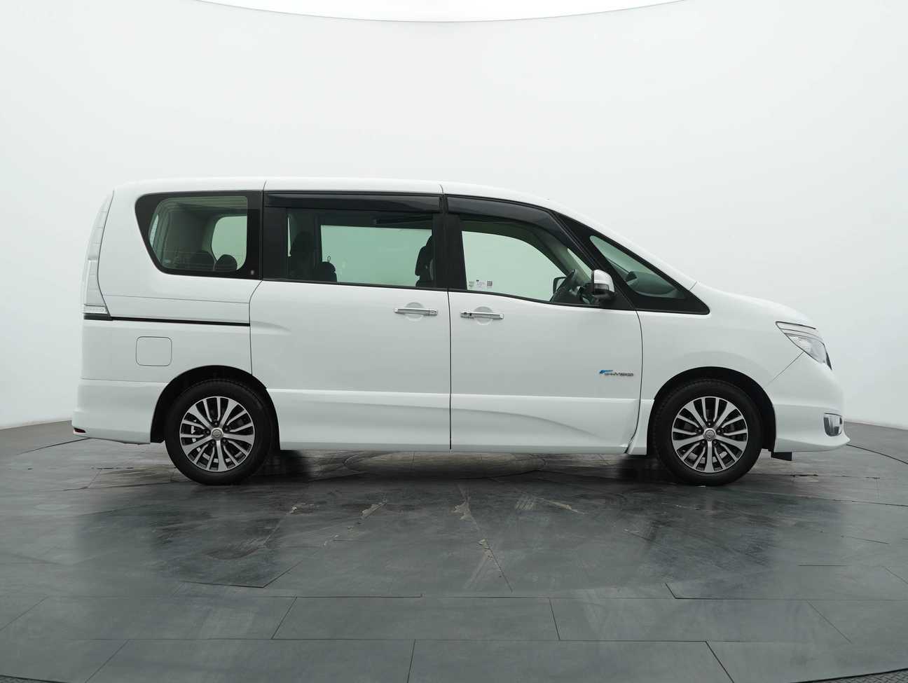 terpakai 2017 Nissan Serena S-Hybrid High-Way Star 2.0