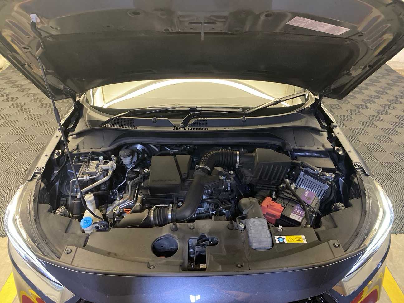 used 2024 Honda HR-V V 1.5