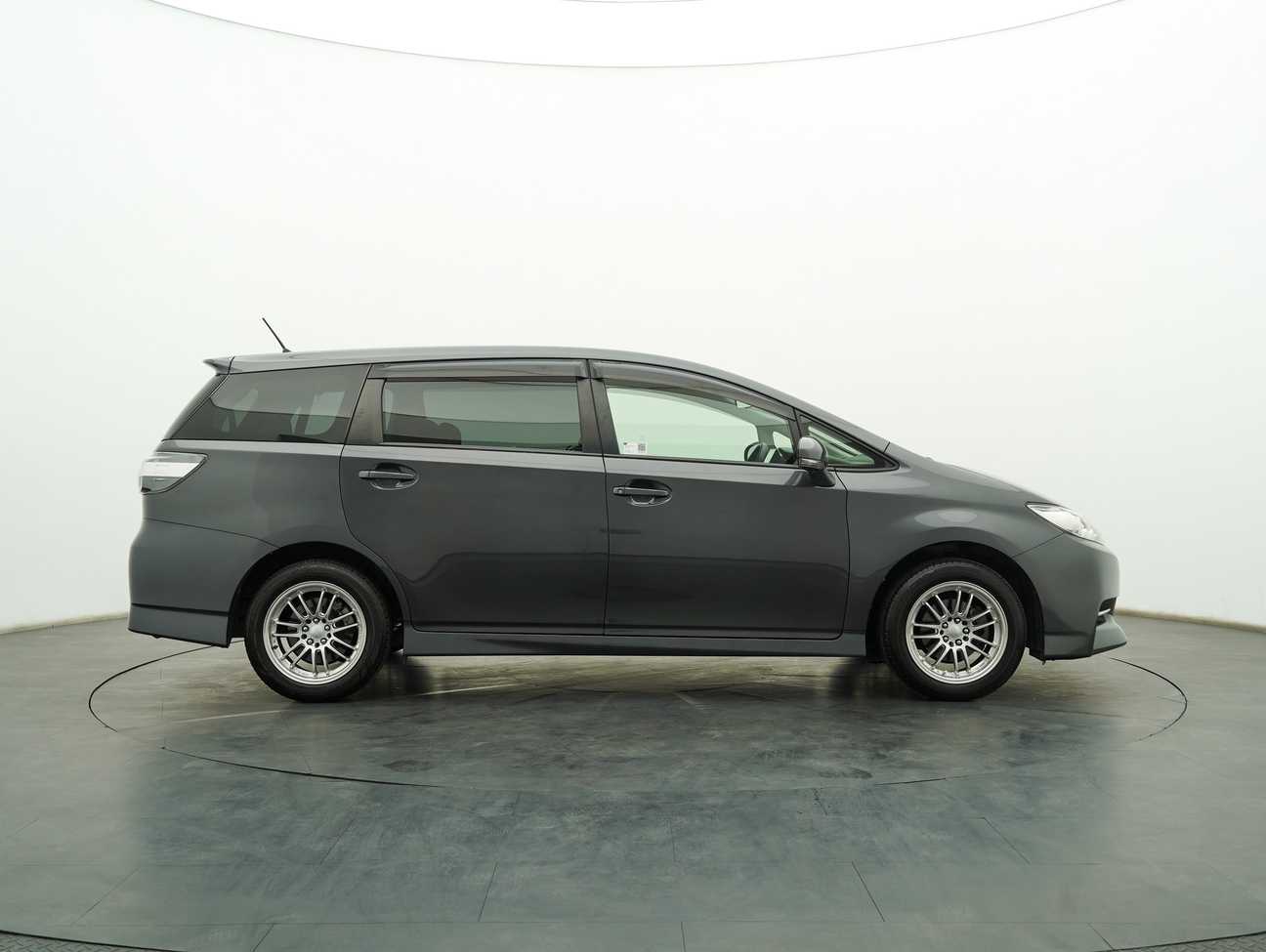 used 2016 Toyota Wish X 1.8