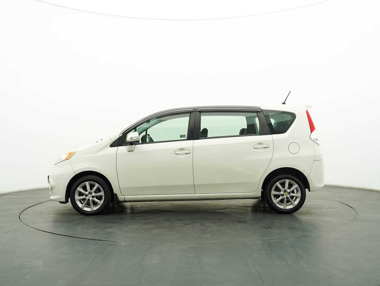 terpakai 2013 Perodua Alza EZi 1.5