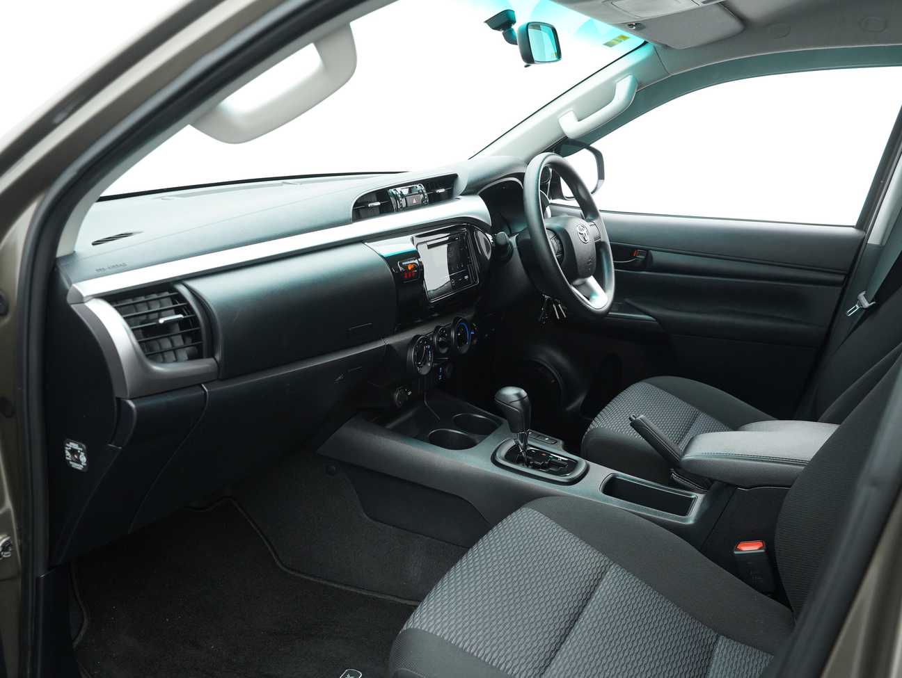 used 2022 Toyota Hilux E Dual Cab 2.4