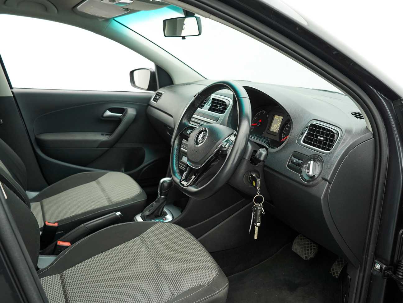 terpakai 2015 Volkswagen Polo  1.6
