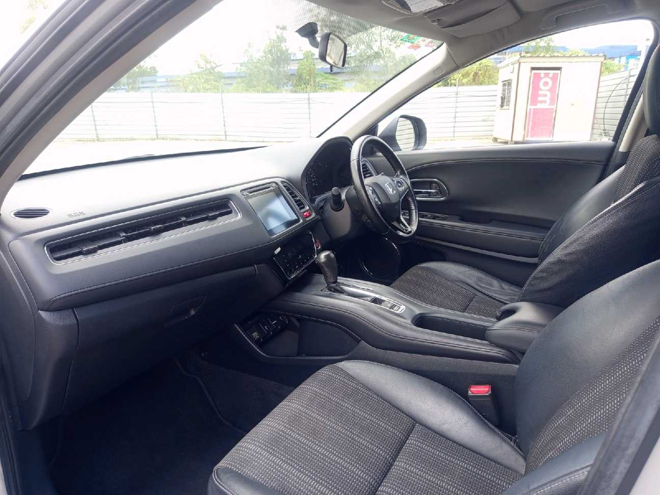 terpakai 2016 Honda HR-V V 1.8