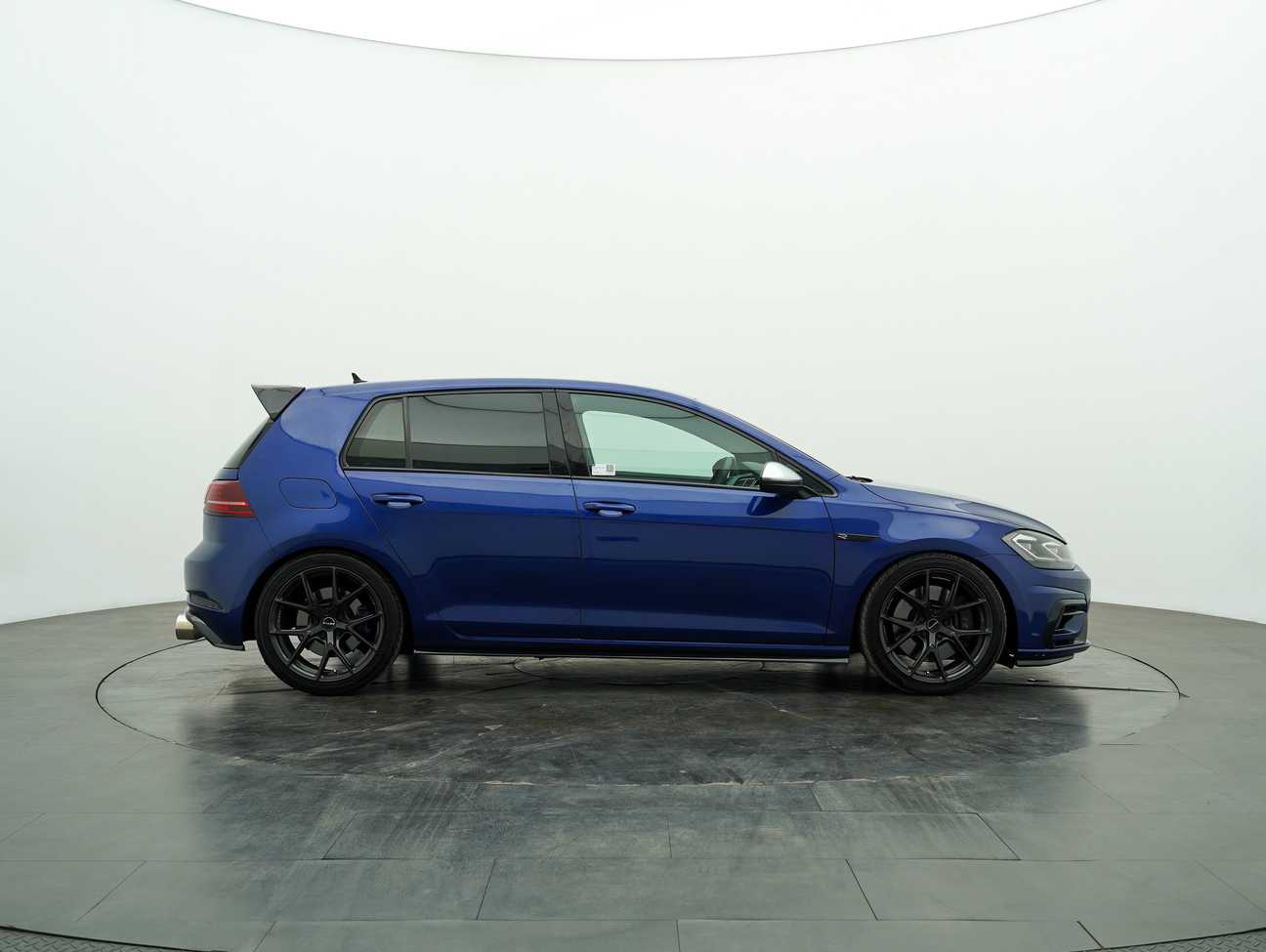 used 2018 Volkswagen Golf R 2.0