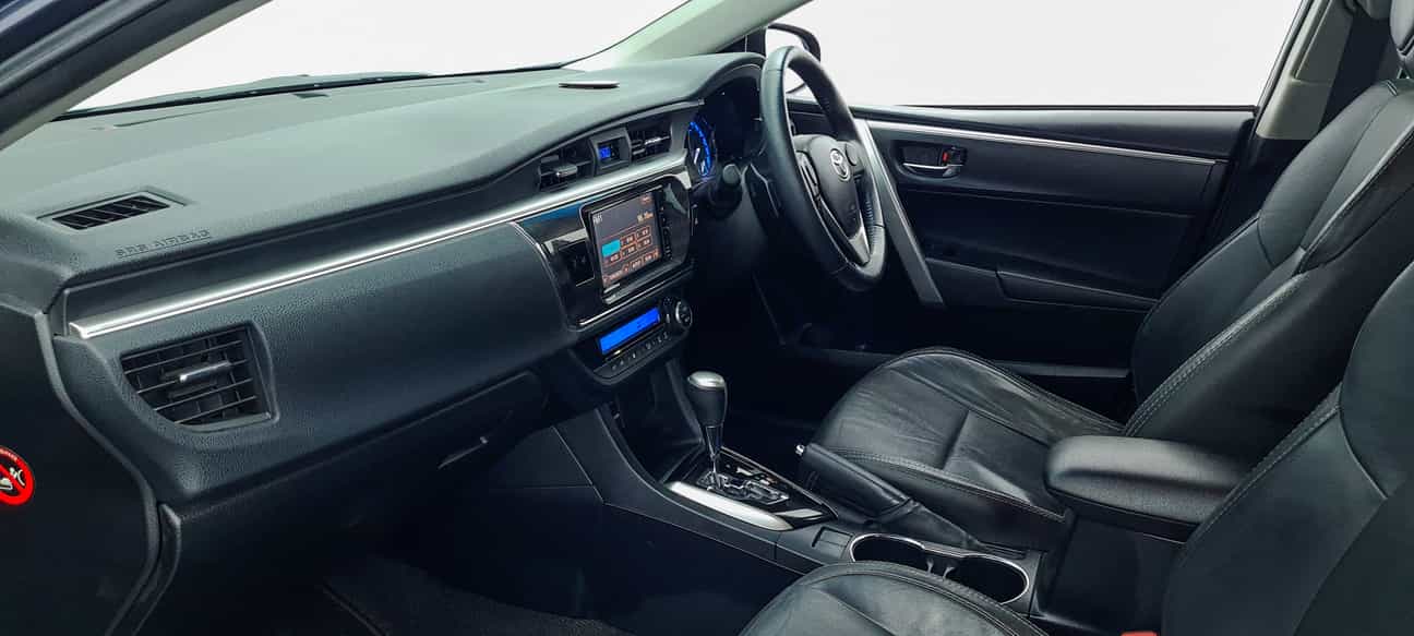 used 2014 Toyota COROLLA ALTIS V 2.0