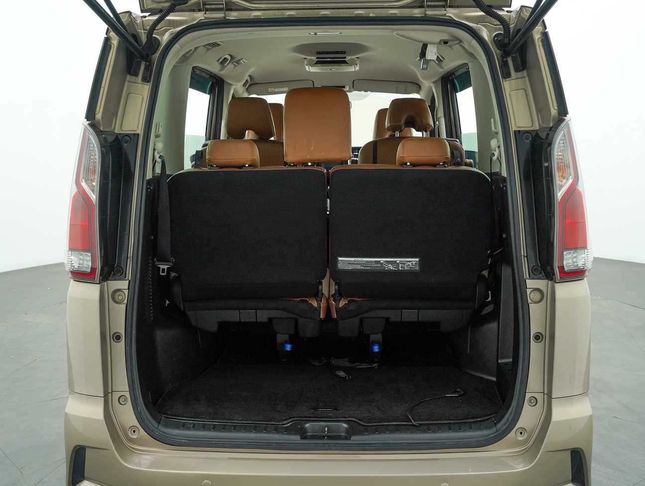 terpakai 2018 Nissan Serena S-Hybrid High-Way Star Premium 2.0