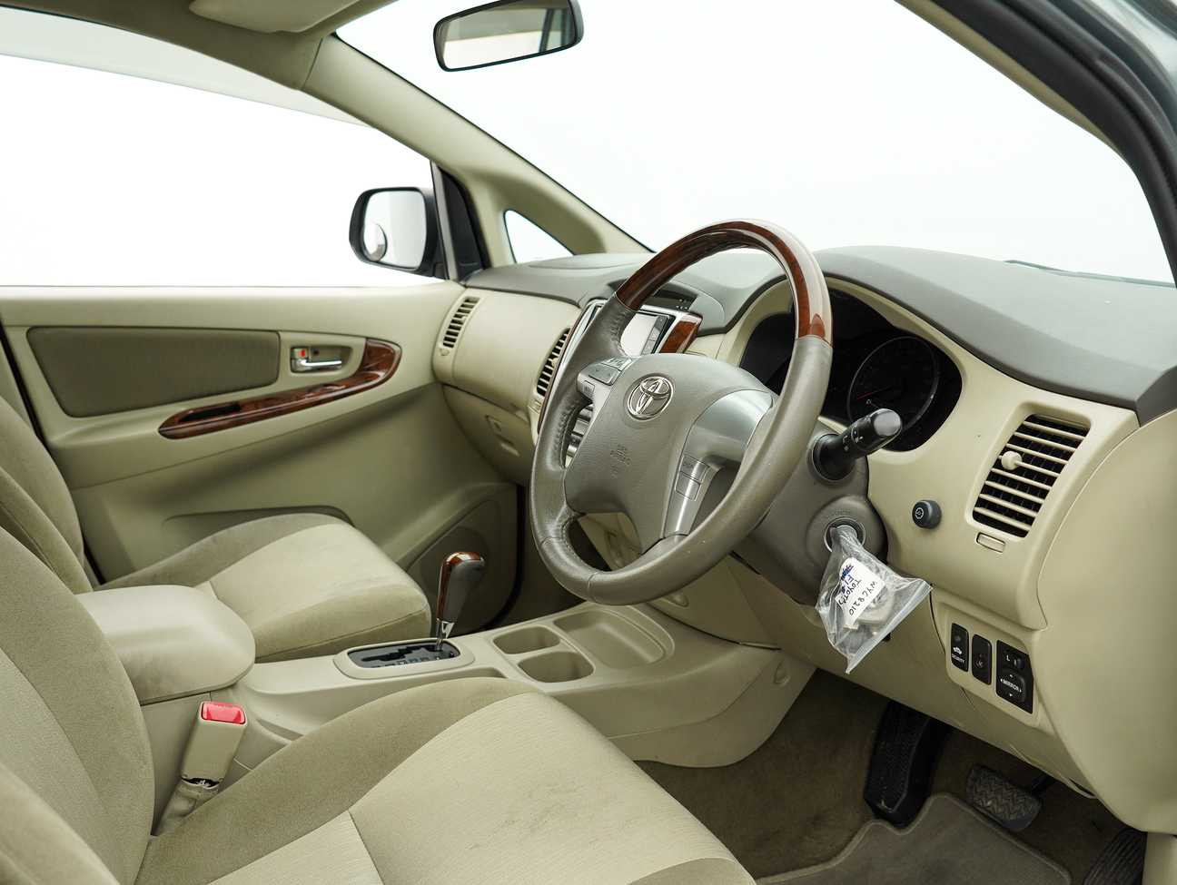 used 2013 Toyota Innova G 2.0