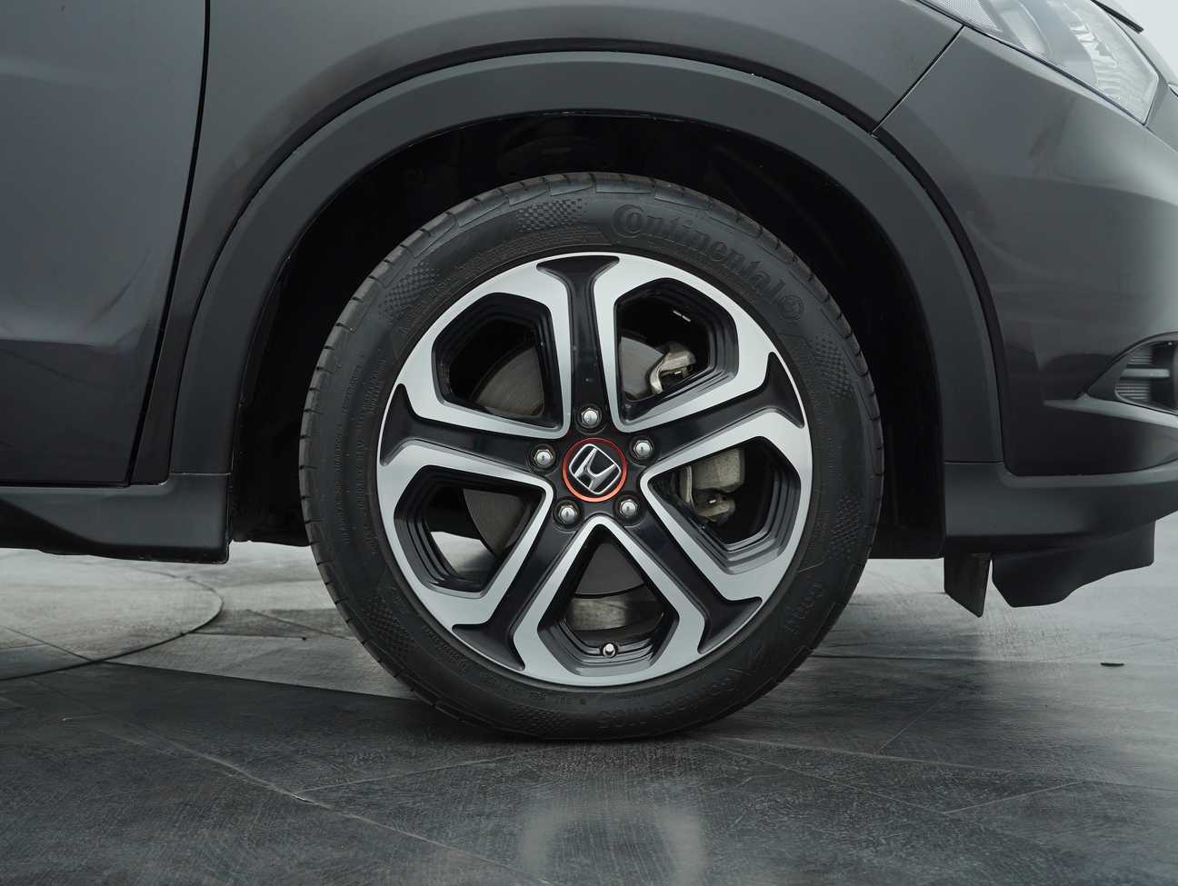 terpakai 2018 Honda HR-V i-VTEC E 1.8