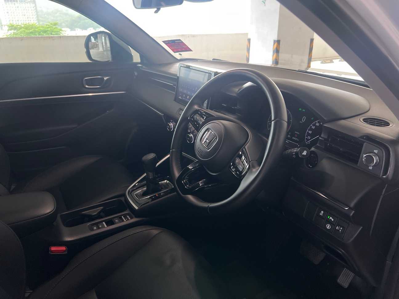 used 2023 Honda HR-V V 1.5